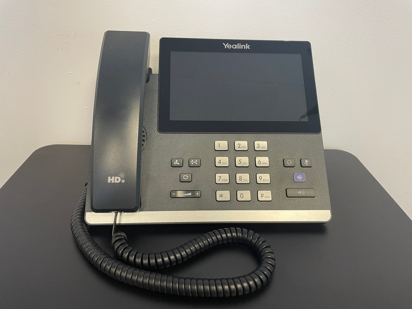 B-WARE: Yealink Telefon SIP-MP56-Teams Edition, schnurgebunden, mit Touchscreen, WLAN, Bluetooth